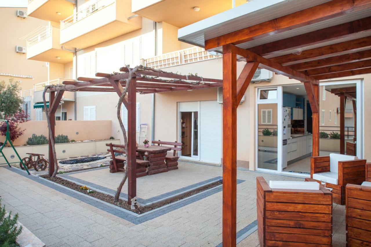 Studio Apartment Tia Makarska Exteriör bild